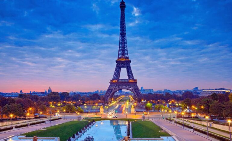 Paris for History Lovers: Top Sites and Local Tips