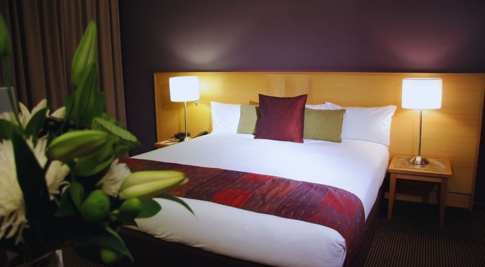 London Luxe: The Ultimate Guide to Opulent Accommodations