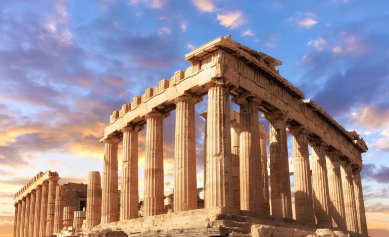 Athens in Elegance: Where to Stay in Luxury Near the Acropolis