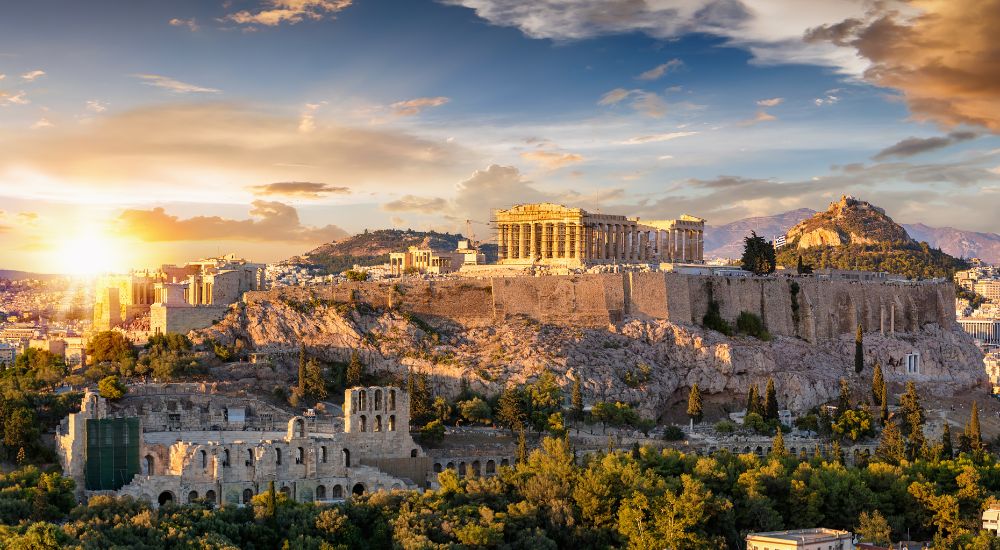 Athens on a Budget: Ruins, Rooftops & Real Greek Eats