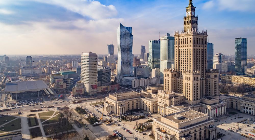 Warsaw’s Finest: Modern Glam Meets Old-World Comfort