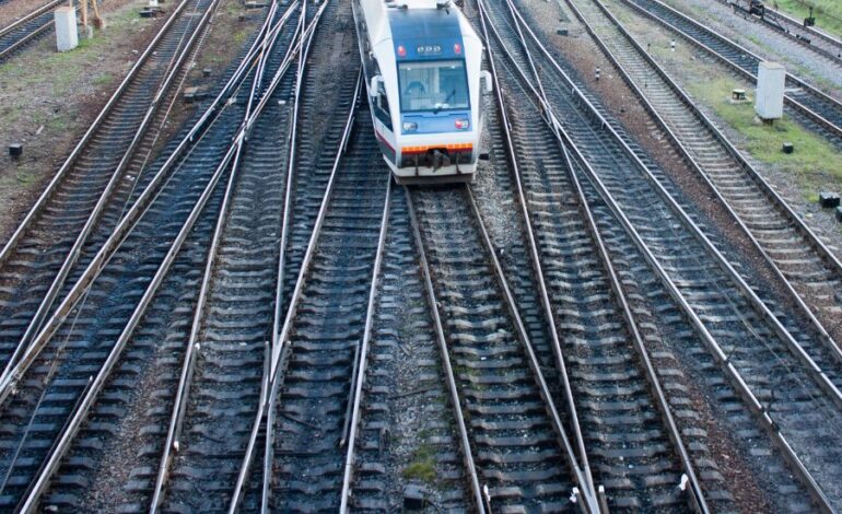 Edinburgh Scenic Train Routes: Highlands & Coastlines